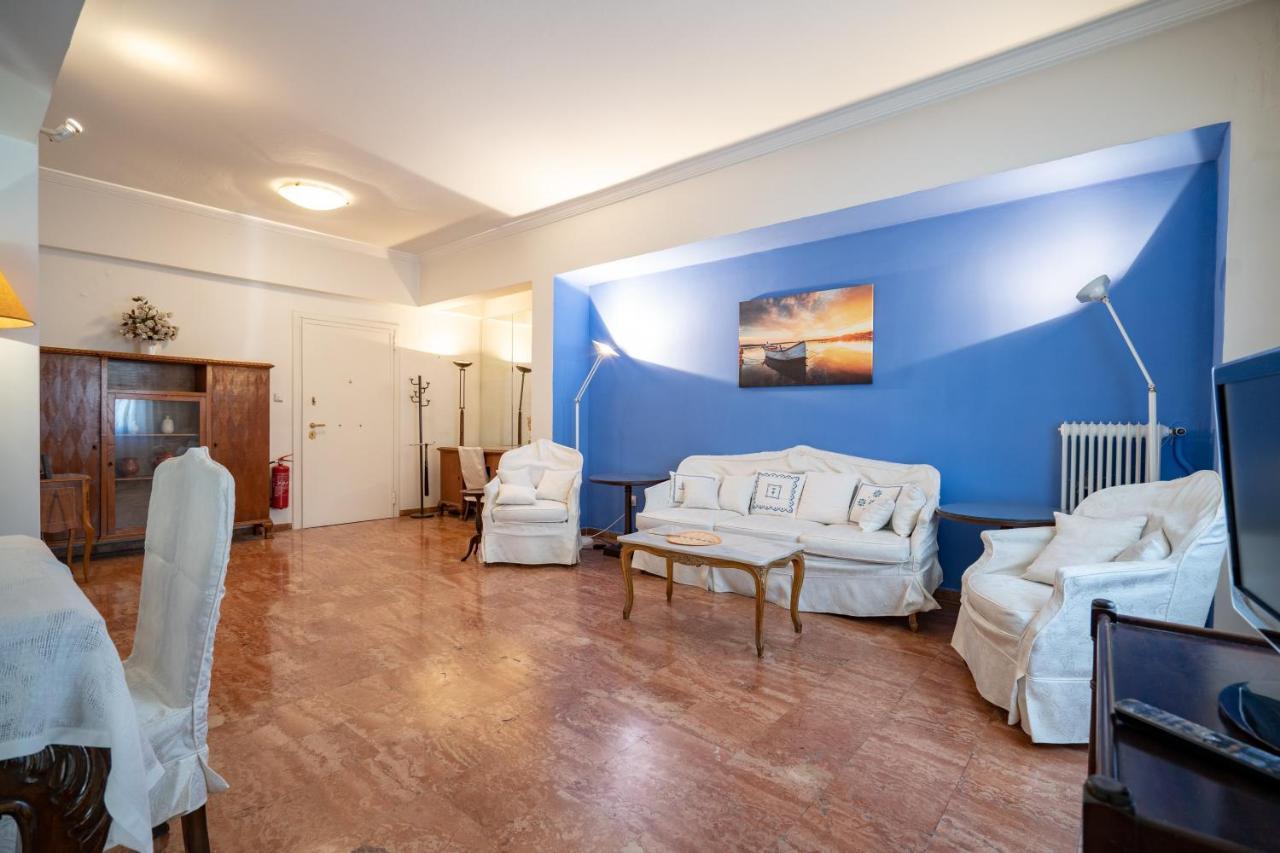Larissa Station Metro St. 2 Bedrooms 3 Pers. Flat Athens Exterior photo