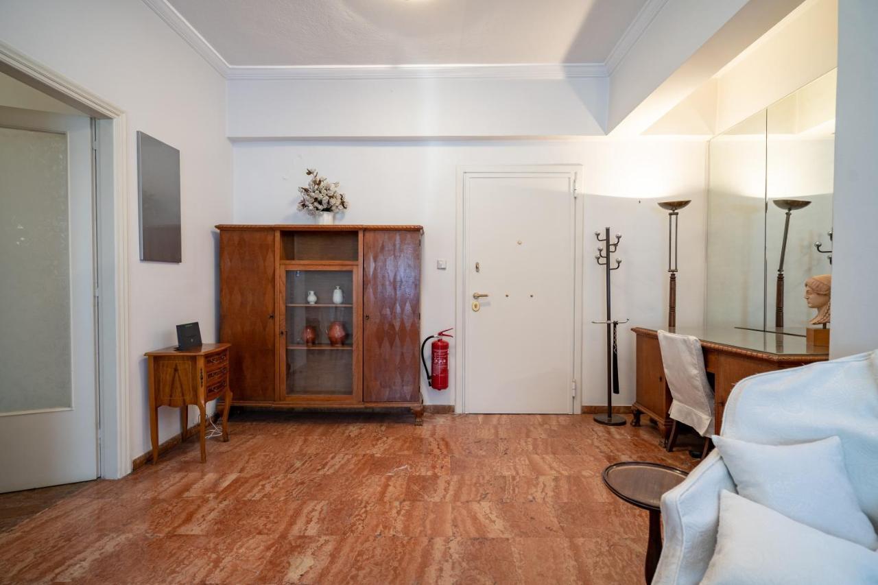 Larissa Station Metro St. 2 Bedrooms 3 Pers. Flat Athens Exterior photo