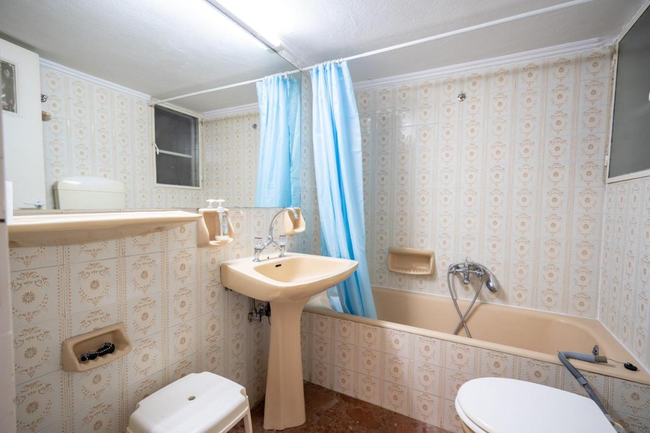 Larissa Station Metro St. 2 Bedrooms 3 Pers. Flat Athens Exterior photo