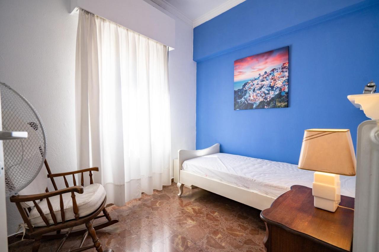 Larissa Station Metro St. 2 Bedrooms 3 Pers. Flat Athens Exterior photo