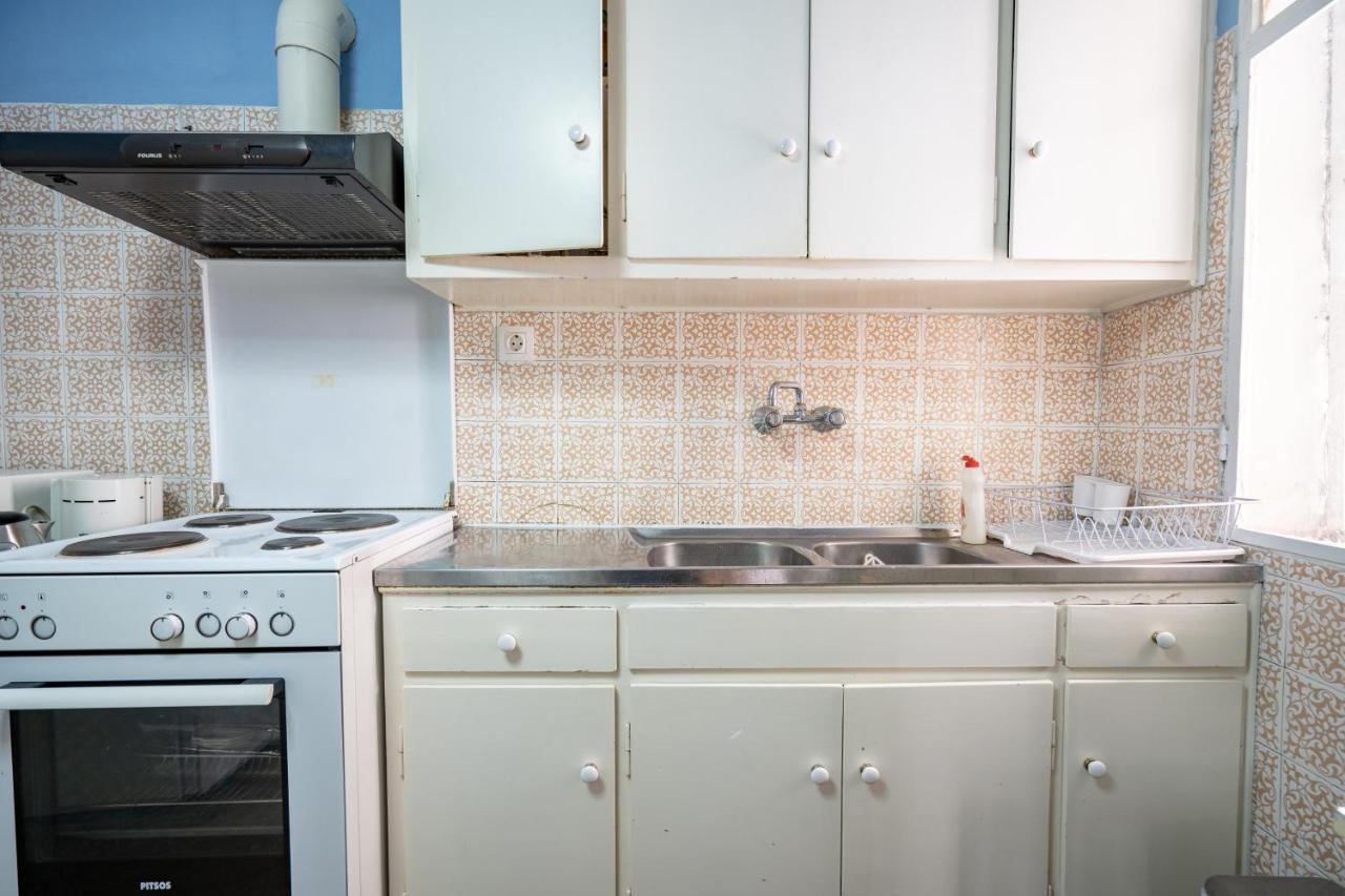 Larissa Station Metro St. 2 Bedrooms 3 Pers. Flat Athens Exterior photo