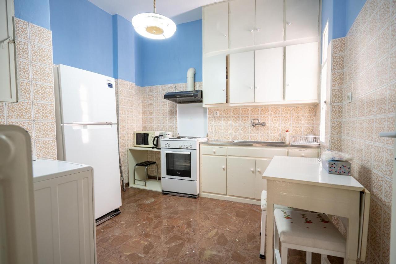 Larissa Station Metro St. 2 Bedrooms 3 Pers. Flat Athens Exterior photo
